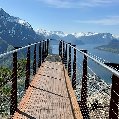 Utsikten Eggen * Åndalsnes