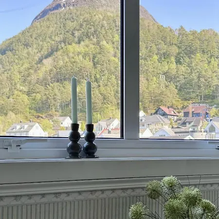 Πανσιόν Utsikten Eggen Åndalsnes