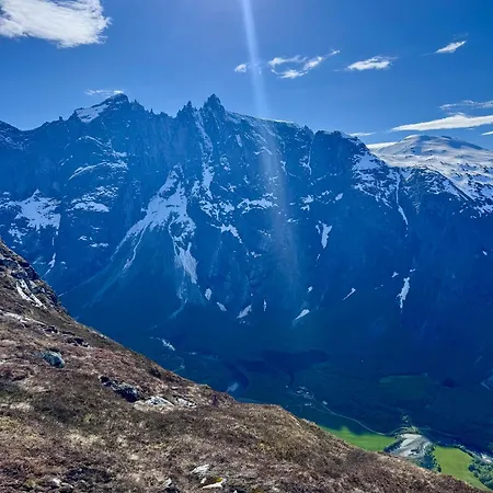 Utsikten Eggen Πανσιόν Åndalsnes