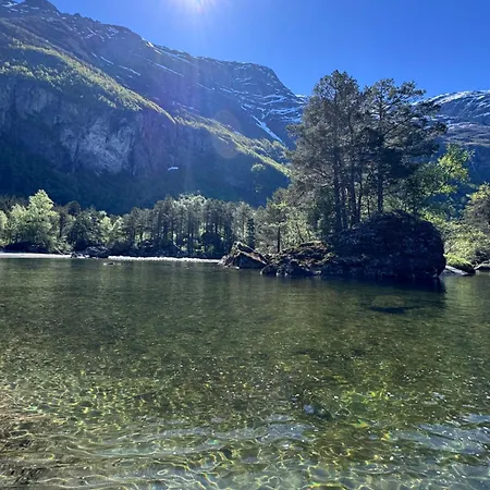 Πανσιόν Utsikten Eggen Åndalsnes